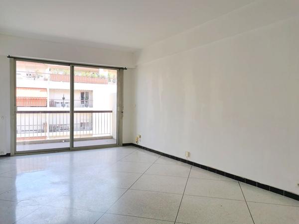 RESIDENCES DE FRANCE : SPACIEUX 3 PIECES AVEC PISCINE ET TENNIS