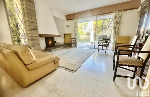 Pavillon 7 pièces de 178 m² à Lens (62300)