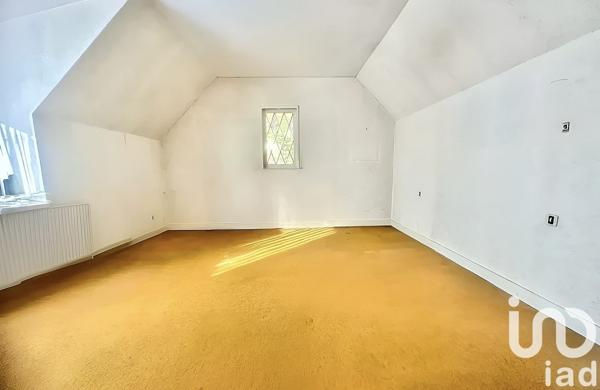 Pavillon 7 pièces de 178 m² à Lens (62300)