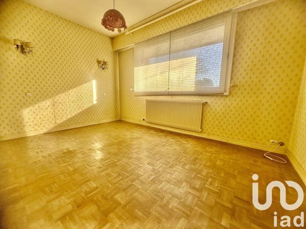 Pavillon 7 pièces de 178 m² à Lens (62300)