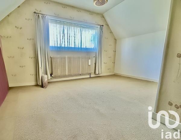 Pavillon 7 pièces de 178 m² à Lens (62300)