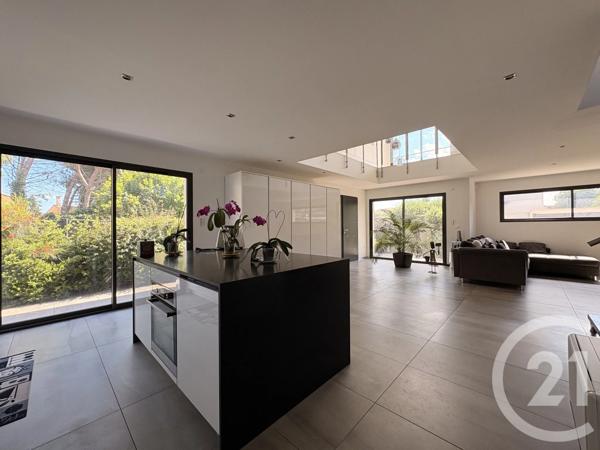 Maison à vendre  6 pièces - 209,67 m 2   AGDE  - 34