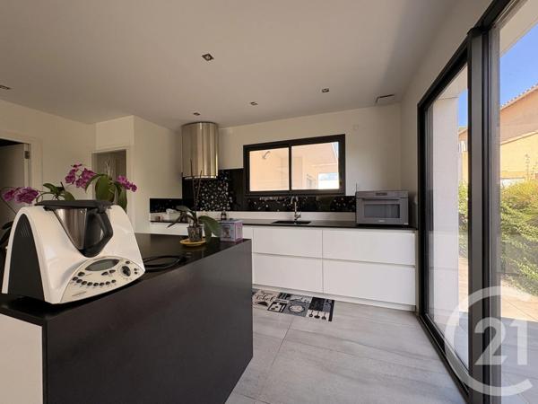 Maison à vendre  6 pièces - 209,67 m 2   AGDE  - 34