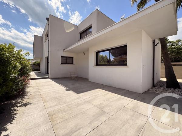 Maison à vendre  6 pièces - 209,67 m 2   AGDE  - 34