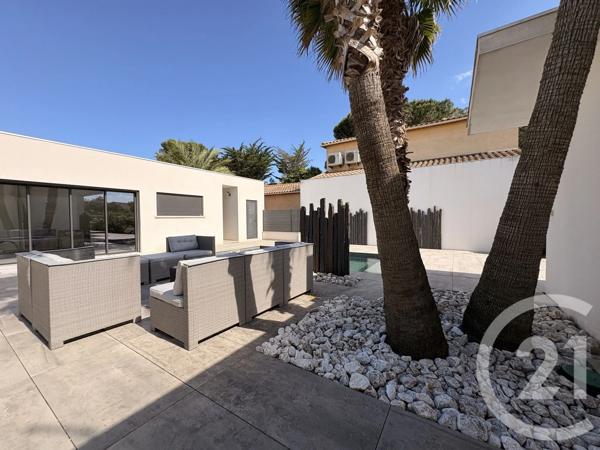 Maison à vendre  6 pièces - 209,67 m 2   AGDE  - 34