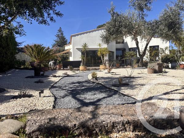 Maison à vendre  6 pièces - 209,67 m 2   AGDE  - 34