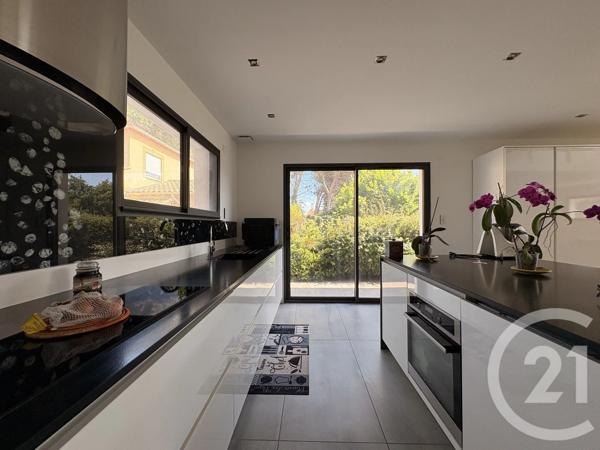 Maison à vendre  6 pièces - 209,67 m 2   AGDE  - 34