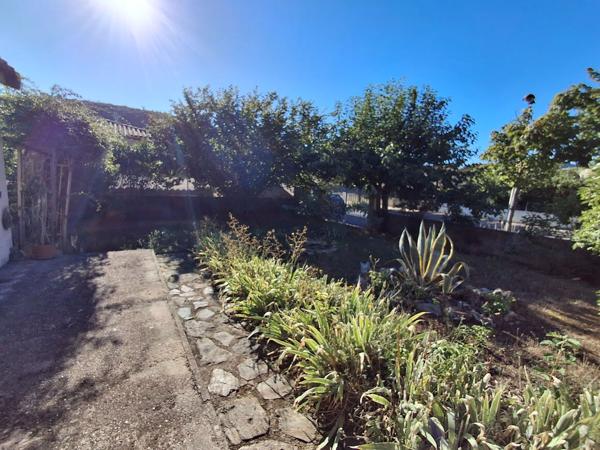 BEDARIEUX Villa de plain-pied avec garage et deux tersasses