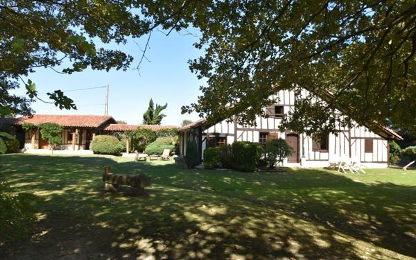 Maison à vendre    5 pièces •  Bahus-Soubiran