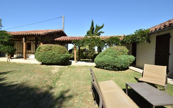 Maison à vendre    5 pièces •  Bahus-Soubiran