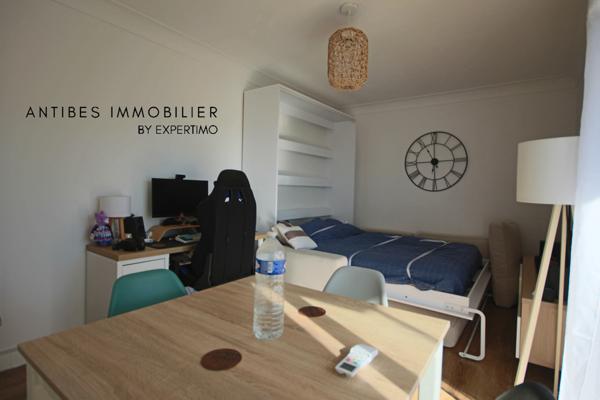 Saint-Laurent-du-Var (06700) Saint Laurent du Var , les émeraudes - Studio 27 m² avec balcon et piscine