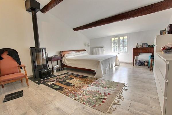 Aix-en-Provence (13100) Authentique bastide rénovée entièrement, avec vue , psicine, à pied centre ville