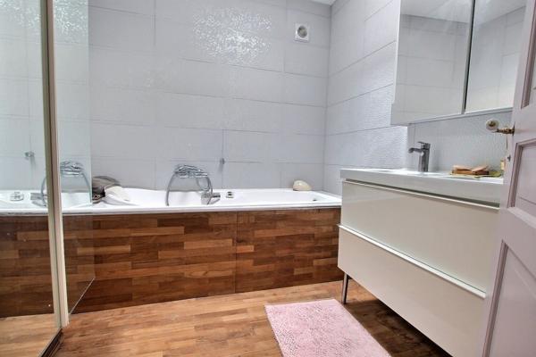 Aix-en-Provence (13100) Authentique bastide rénovée entièrement, avec vue , psicine, à pied centre ville