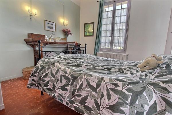 Aix-en-Provence (13100) Authentique bastide rénovée entièrement, avec vue , psicine, à pied centre ville