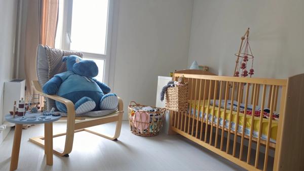 A vendre Apt Rennes Sud Landrel – T4 traversant rénové avec vue dégagée sur espaces verts – métro à pied