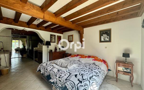 Maison à vendre    8 pièces •  Les Mathes