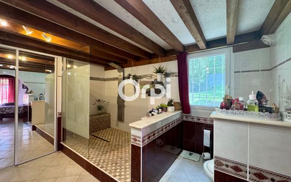 Maison à vendre    8 pièces •  Les Mathes