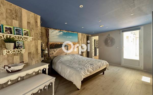 Maison à vendre    8 pièces •  Les Mathes