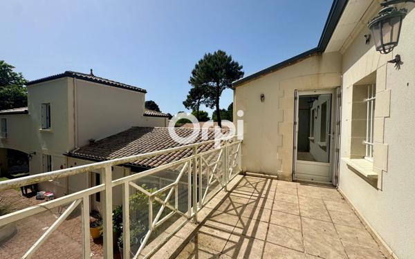 Maison à vendre    8 pièces •  Les Mathes