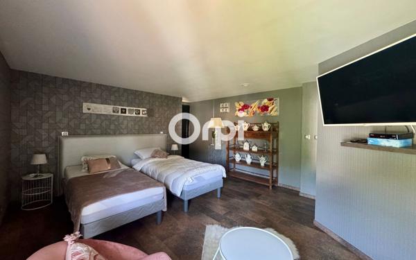 Maison à vendre    8 pièces •  Les Mathes