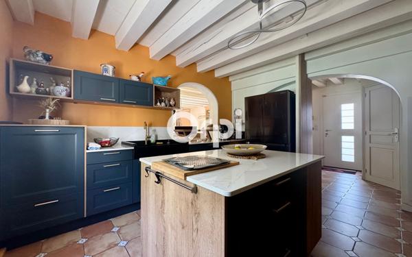 Maison à vendre    8 pièces •  Les Mathes