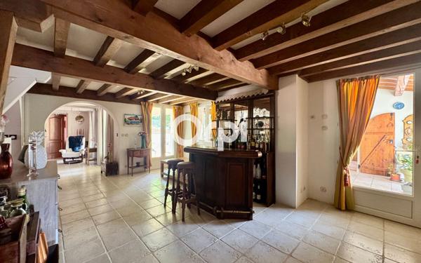 Maison à vendre    8 pièces •  Les Mathes