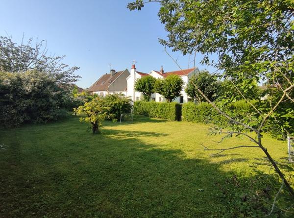 RIVE GAUCHE - Maison 7 pièces avec beau jardin