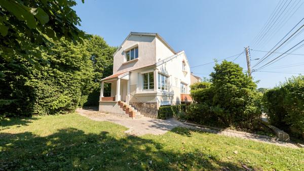 RIVE GAUCHE - Maison 7 pièces avec beau jardin