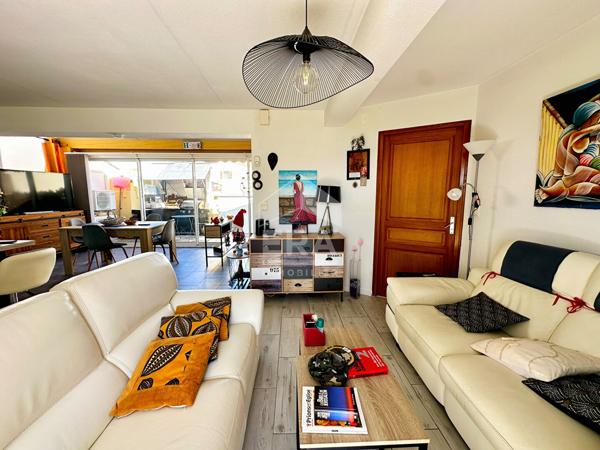 À vendre à Le Barcarès : Maison 106 m2, 3 chambres avec vue sur l'étang