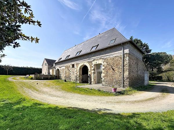 Ensemble immobilier - Verrières En Anjou 8 pièces - 224 m2