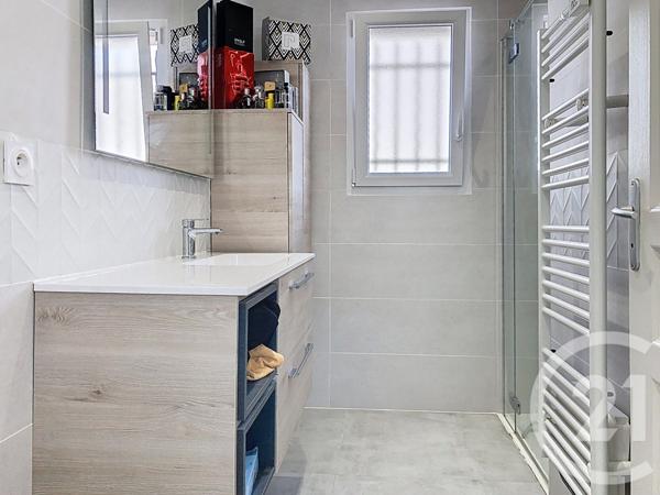 Maison à vendre  6 pièces - 145 m2 ECHILLAIS - 17