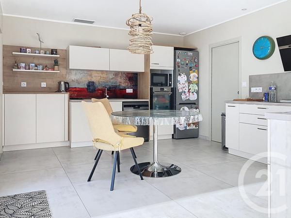 Maison à vendre  6 pièces - 145 m2 ECHILLAIS - 17