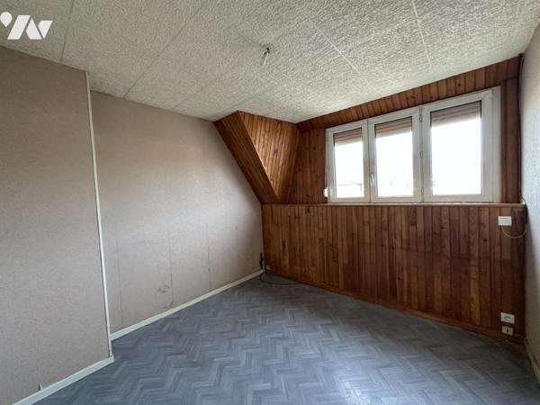 Maison 3 chambres jardin garage a conforter
