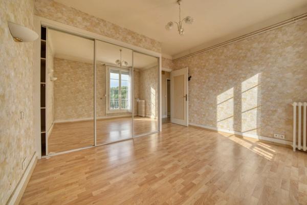 Appartement 4 pièces - 103 m² Exclusivité efficity