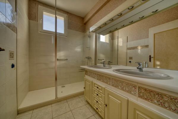 Appartement 4 pièces - 103 m² Exclusivité efficity