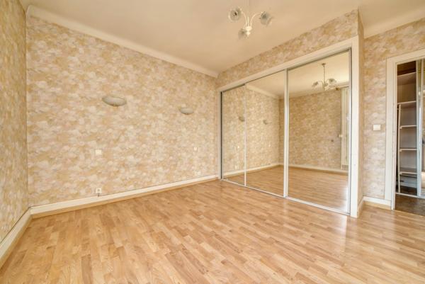 Appartement 4 pièces - 103 m² Exclusivité efficity