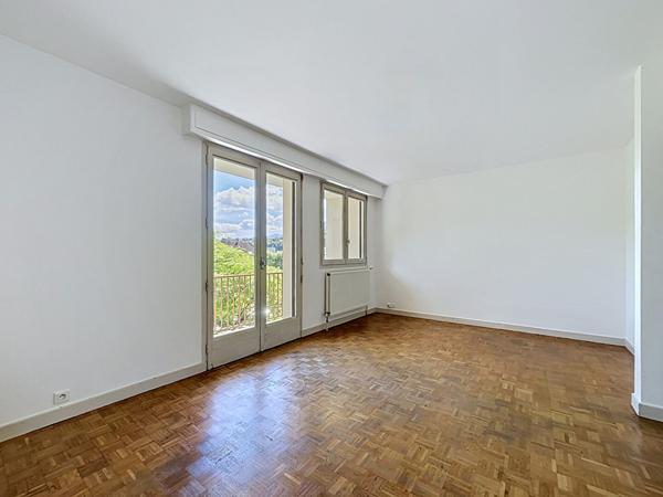 Appartement Aix-les-Bains 4 pièces 72,84 m² ( Carrez ) - Proche gare et centre-ville