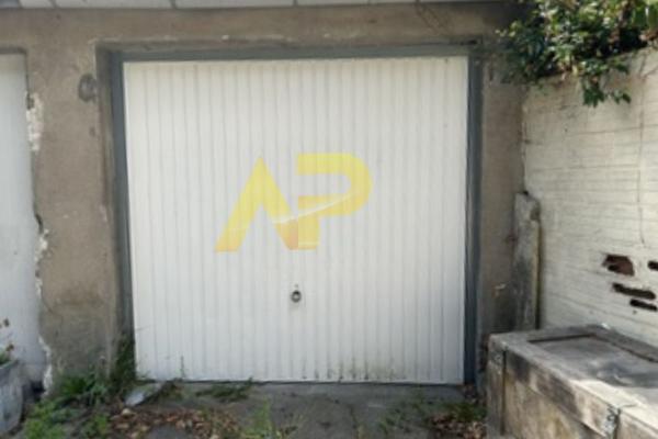 Parking / box Le Plessis Robinson 12.50 m2 Loyer 120 €/mois **  - Référence  544