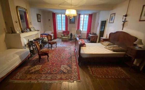 Maison à vendre    8 pièces •  Cozes