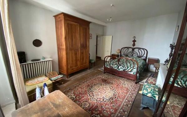 Maison à vendre    8 pièces •  Cozes