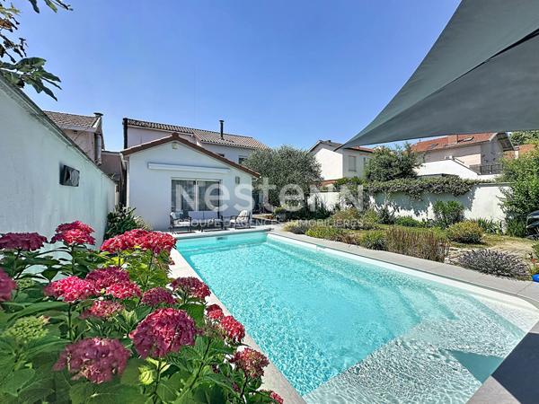 Grande maison d'exception 5 pièces 4 chambres avec piscine et terrasses - 69500 BRON