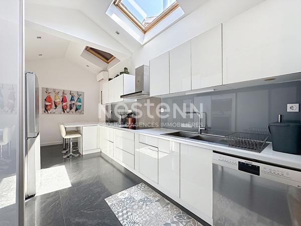 Grande maison d'exception 5 pièces 4 chambres avec piscine et terrasses - 69500 BRON