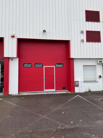 Dpt Meurthe et Moselle (54), à louer MAXEVILLE Entrepots et Bureaux