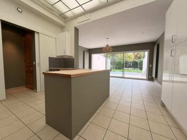 Maison mitoyenne 1 côté Marcq-en-Baroeul 157 m²