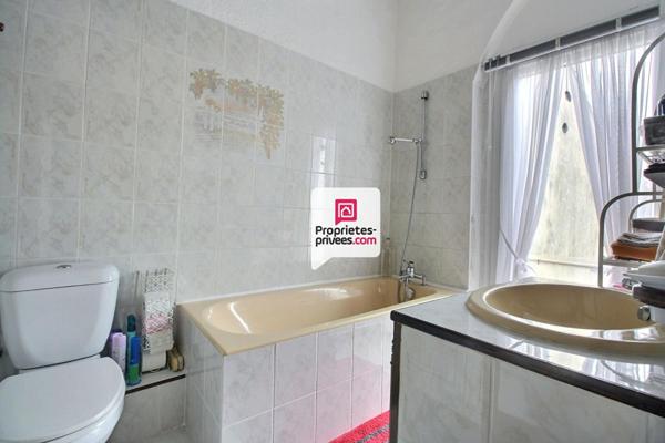 Maison 3 chambres 125 m² avec garage et cour à Saint Hippolyte Du Fort