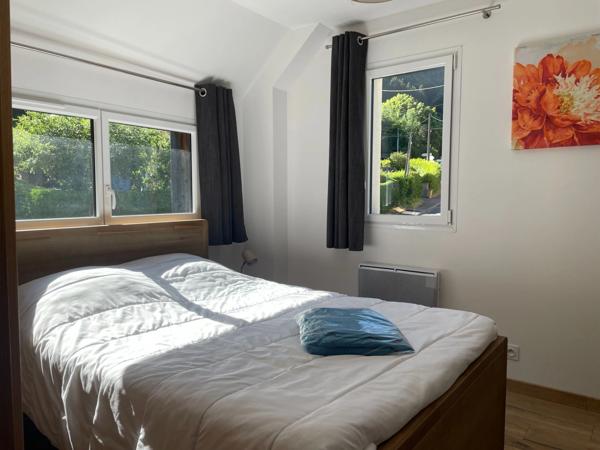 Maison récente 70 m² — Le Mont-Dore (Massif du Sancy) — 2 chambres — terrasse (22  m²)— grand garage (44 m²)