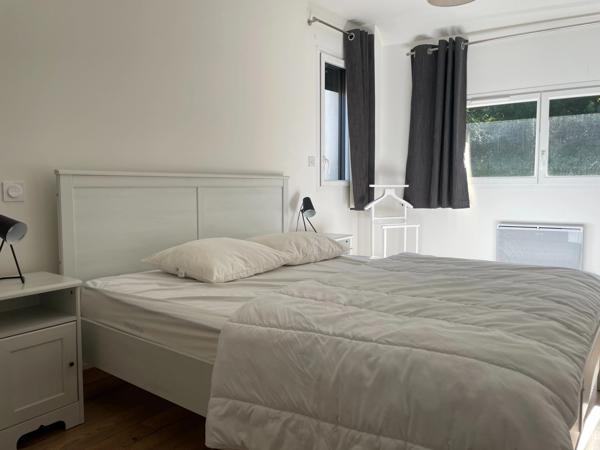 Maison récente 70 m² — Le Mont-Dore (Massif du Sancy) — 2 chambres — terrasse (22  m²)— grand garage (44 m²)
