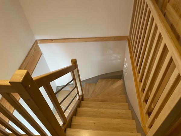 Maison récente 70 m² — Le Mont-Dore (Massif du Sancy) — 2 chambres — terrasse (22  m²)— grand garage (44 m²)