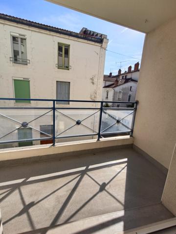 Proche de la gare/ Delille