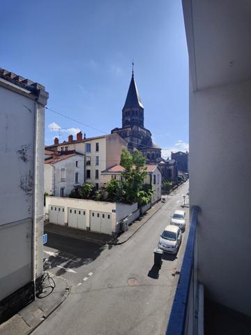 Proche de la gare/ Delille